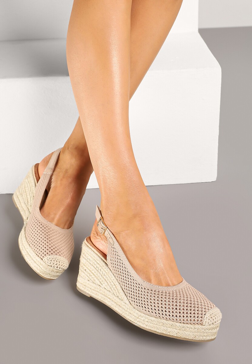 Ciemnobeżowe Sandały z Siateczkową Cholewką na Plecionym Koturnie Vonevia