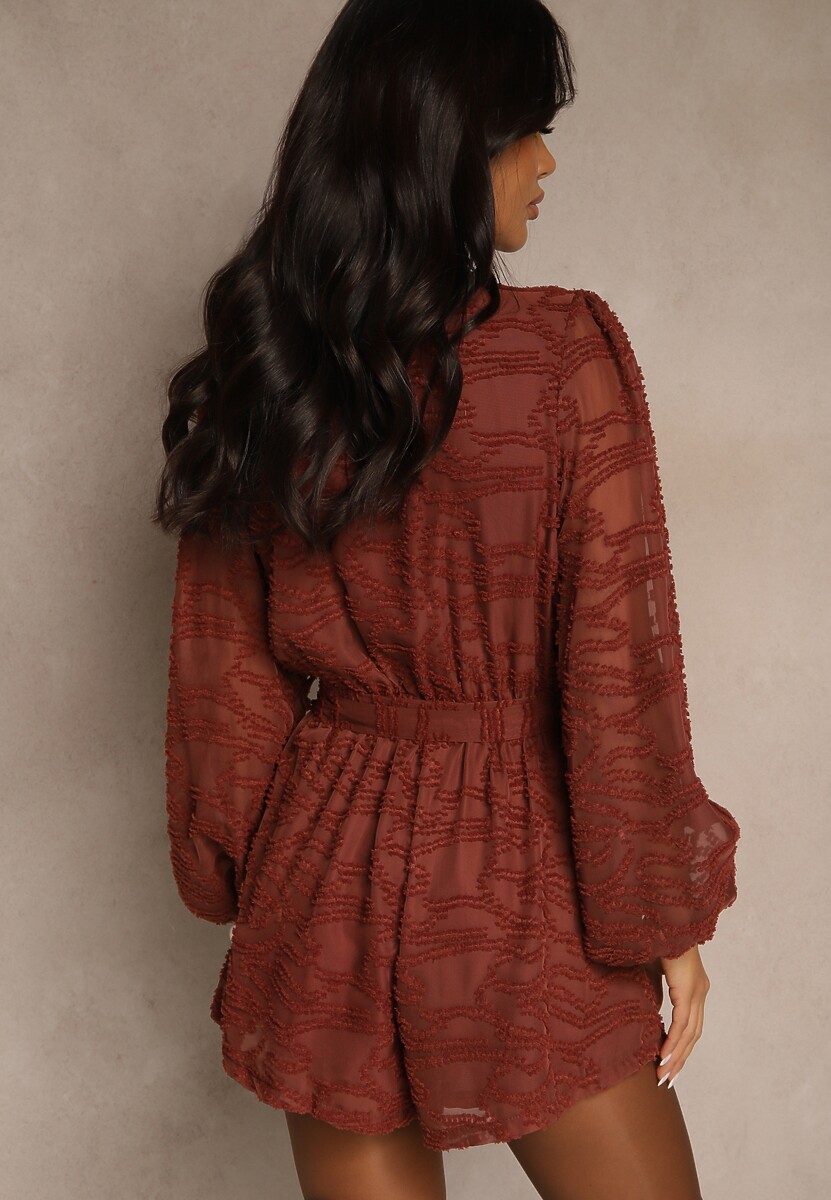 Brązowy Siateczkowy Kombinezon z Wiązanym Paskiem i Krótkimi Nogawkami Zenelle