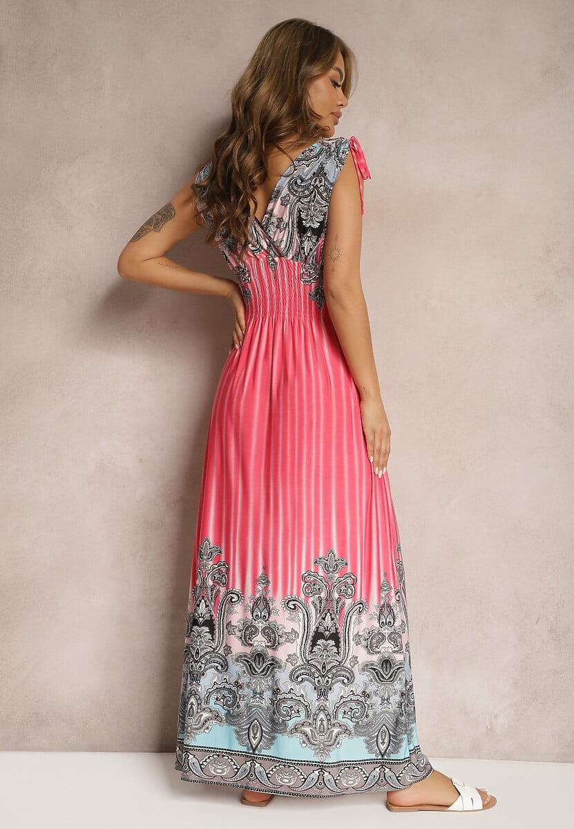 Różowa Rozkloszowana Sukienka z Trójkątnym Dekoltem i Ściągaczami w Ramionach Aneapmia