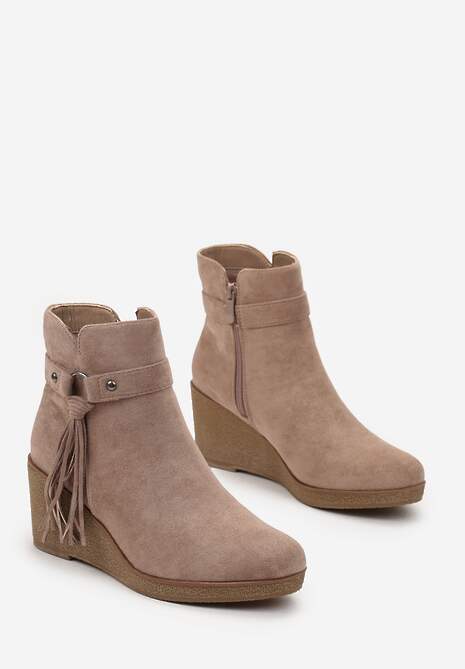 Ciemnobeżowe Botki na Koturnie z Ozdobnym Paskiem Aranja