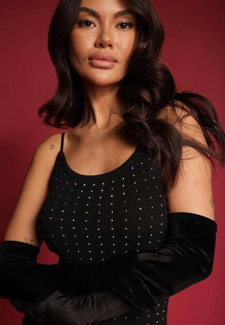 Czarna Dzianinowa Sukienka z Wiskozą o Dopasowanym Kroju z Cyrkoniami i Rozcięciem Selianael