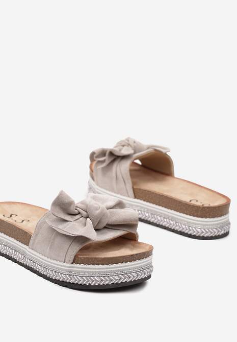 Szare Casualowe Klapki na Płaskiej Ozdobnej Podeszwie z Kokardką Gladiara