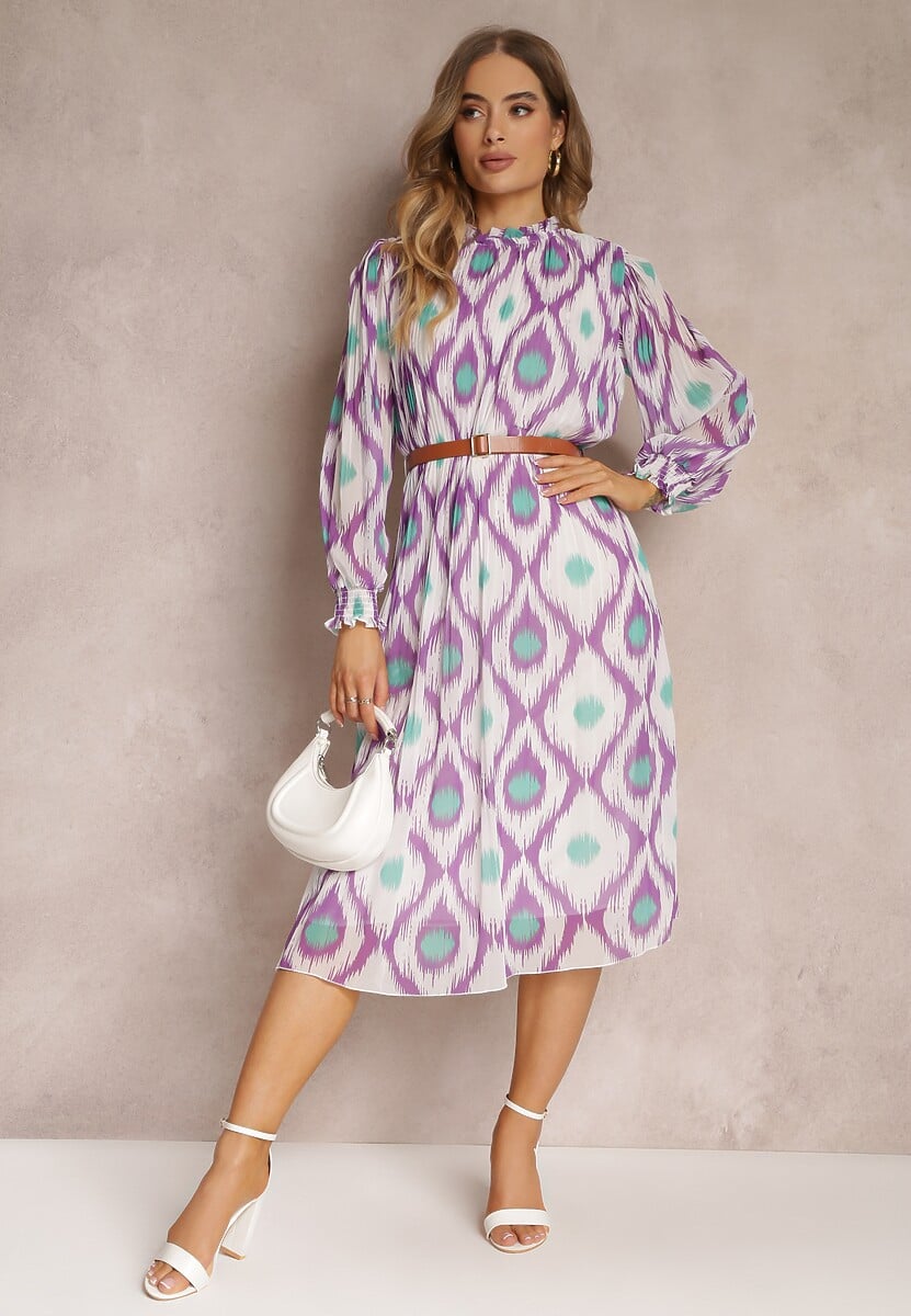 Fioletowa Sukienka Ozdobiona Wzorem i Plisowaniem z Paskiem w Komplecie Bertina