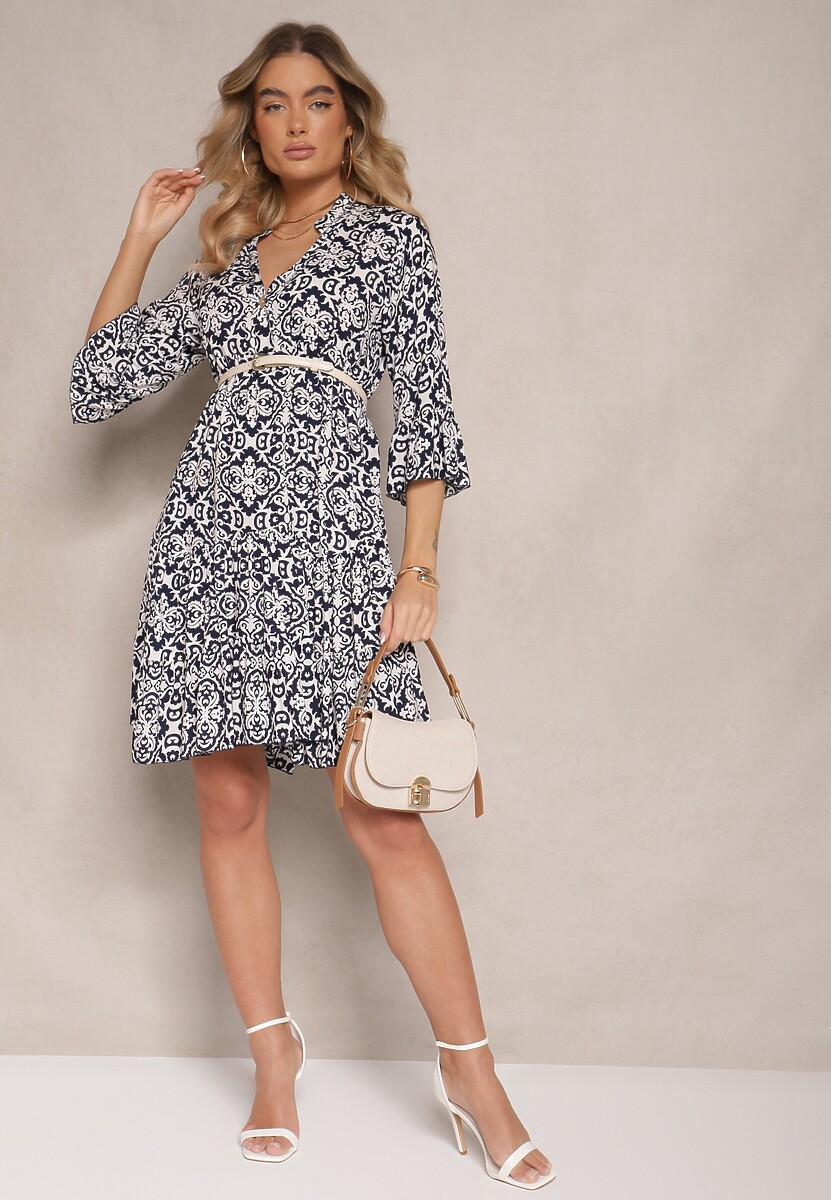 Granatowa Rozkloszowna Sukienka z Bawełny w Ornamentalny Wzór z Falbaną Lanariella