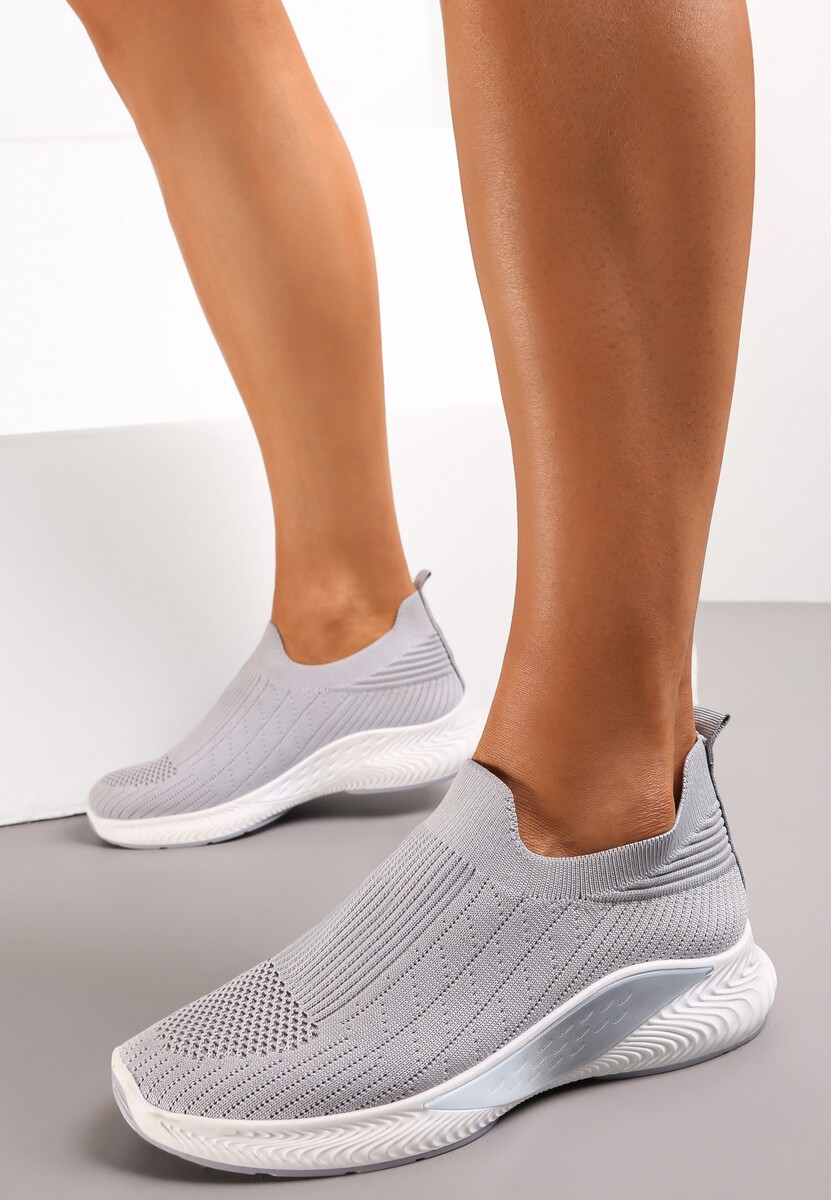 Szare Buty Sportowe na Tłoczonej Podeszwie z Elastyczną Cholewką Taiden