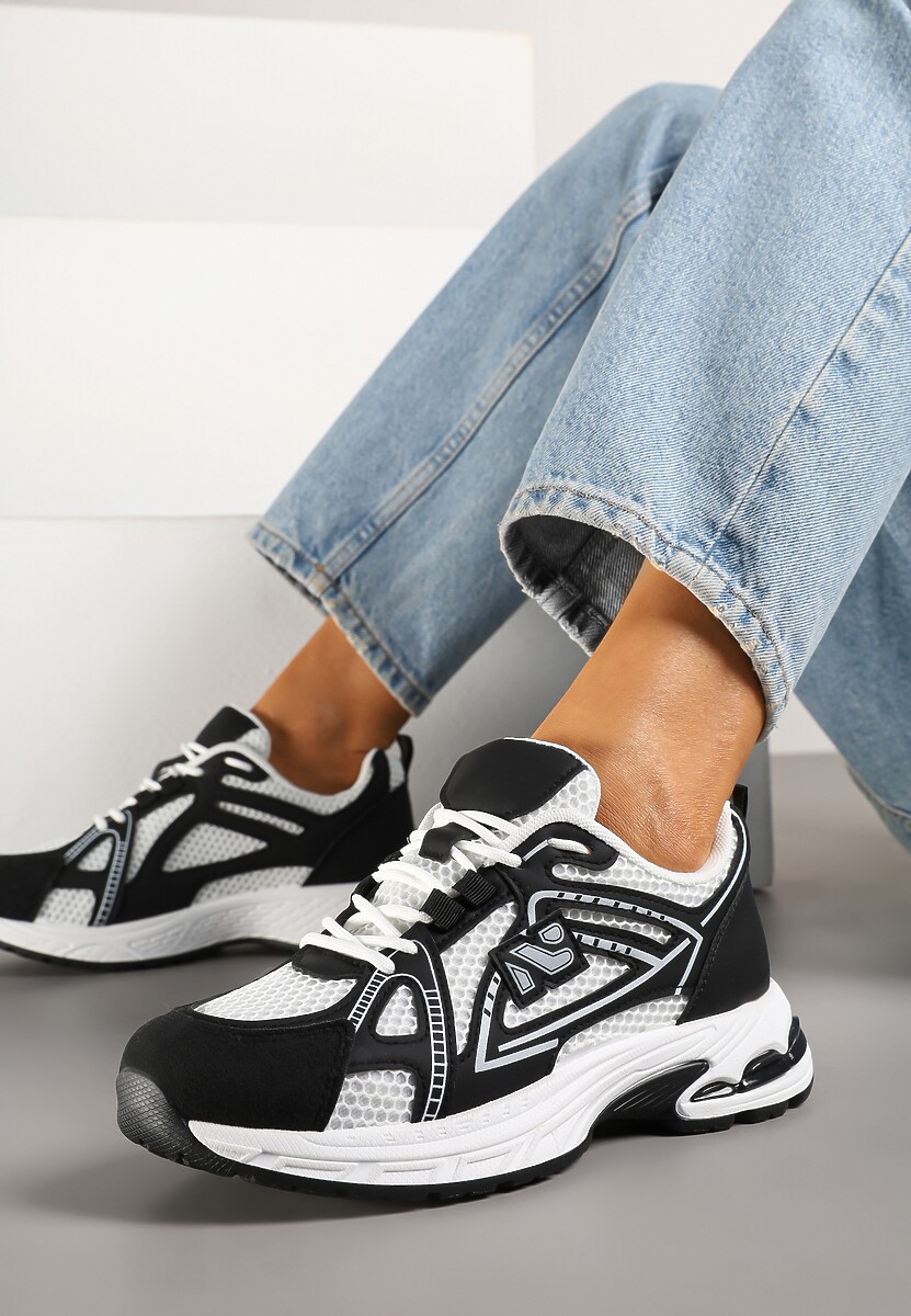 Czarne Sneakersy Ozdobione Geometrycznym Motywem Tasoti