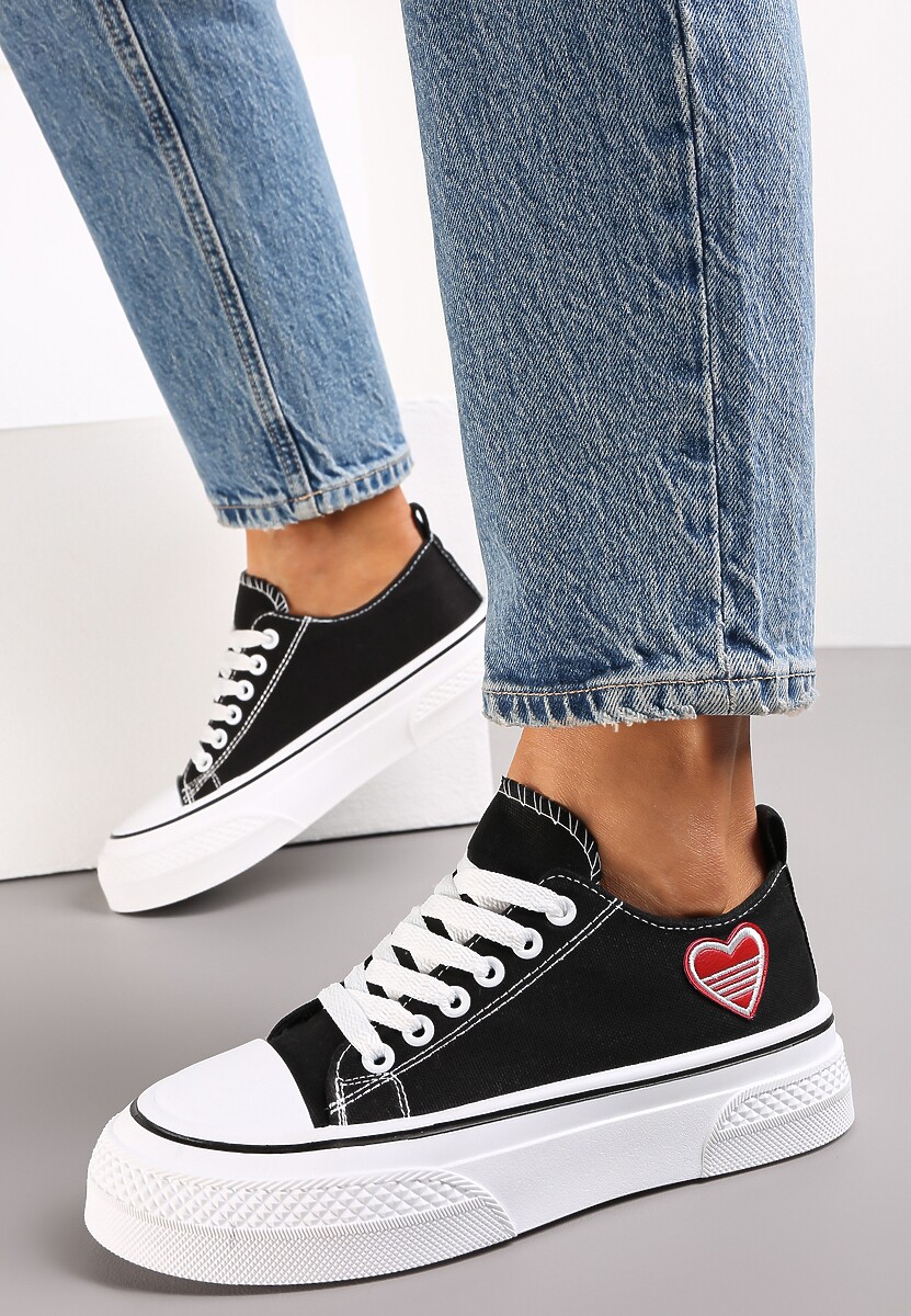 Czarne Trampki przed Kostkę z Naszywką Serduszka Xenis