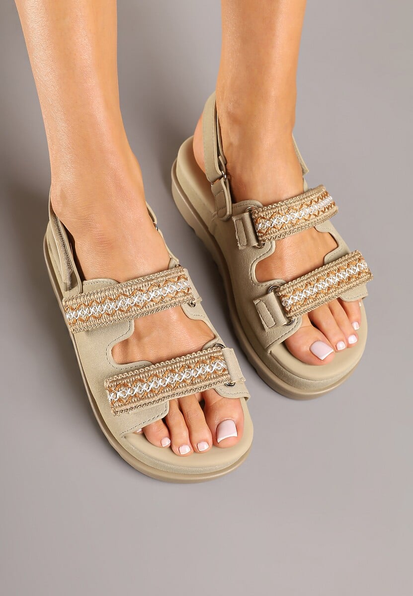 Ciemnobeżowe Sandały na Niskiej Platformie z Zapięciem na Rzep Zdobione Haftem Soreze