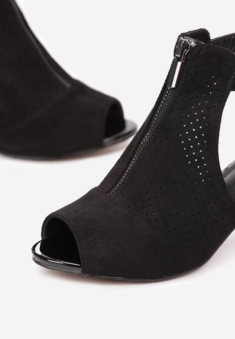 Czarne Sandały na Obcasie z Suwakiem Zdobione Perforacją i Wycięciami c