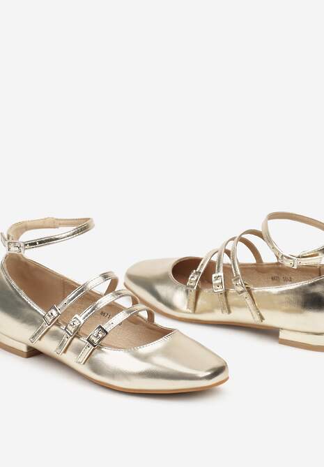 Złote Czółenka Lakierowane na Płaskiej Podeszwie Wykończone Paseczkami i Sprzączkami Tinashira