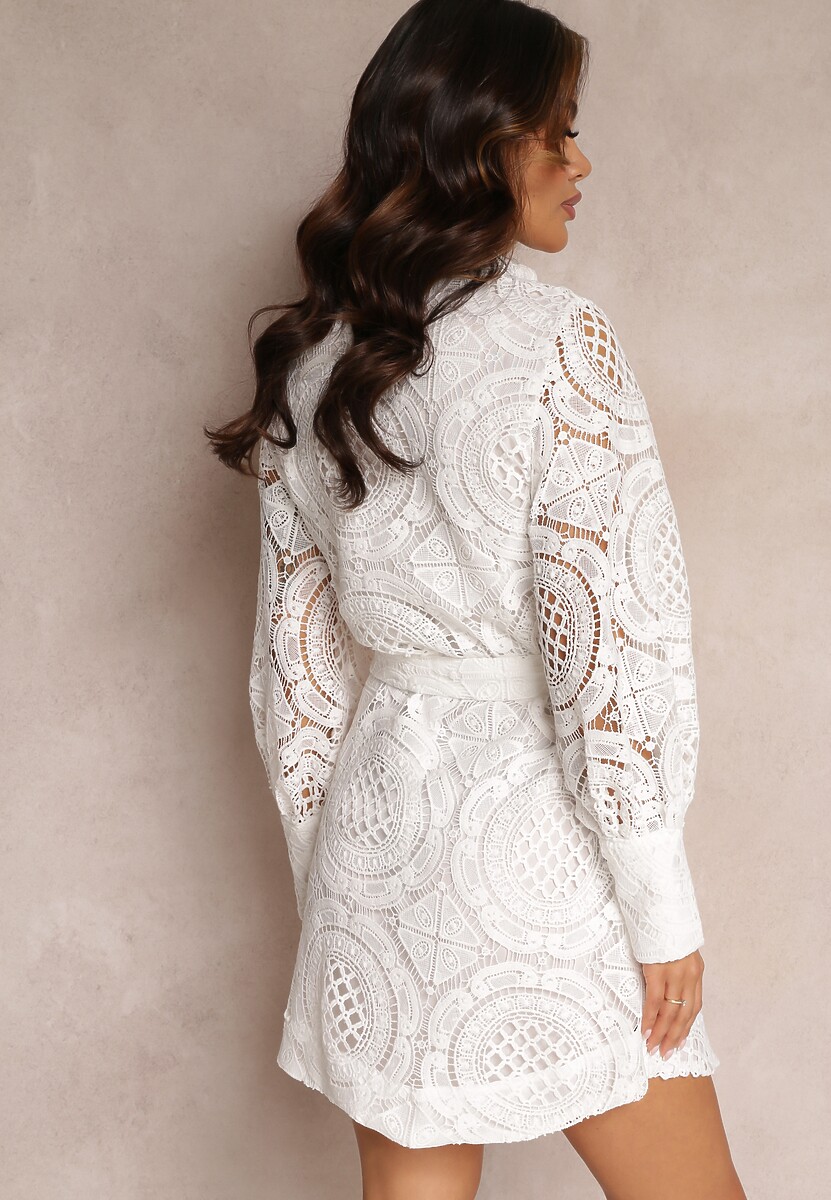 Biała Koszulowa Sukienka z Koronką Lenora