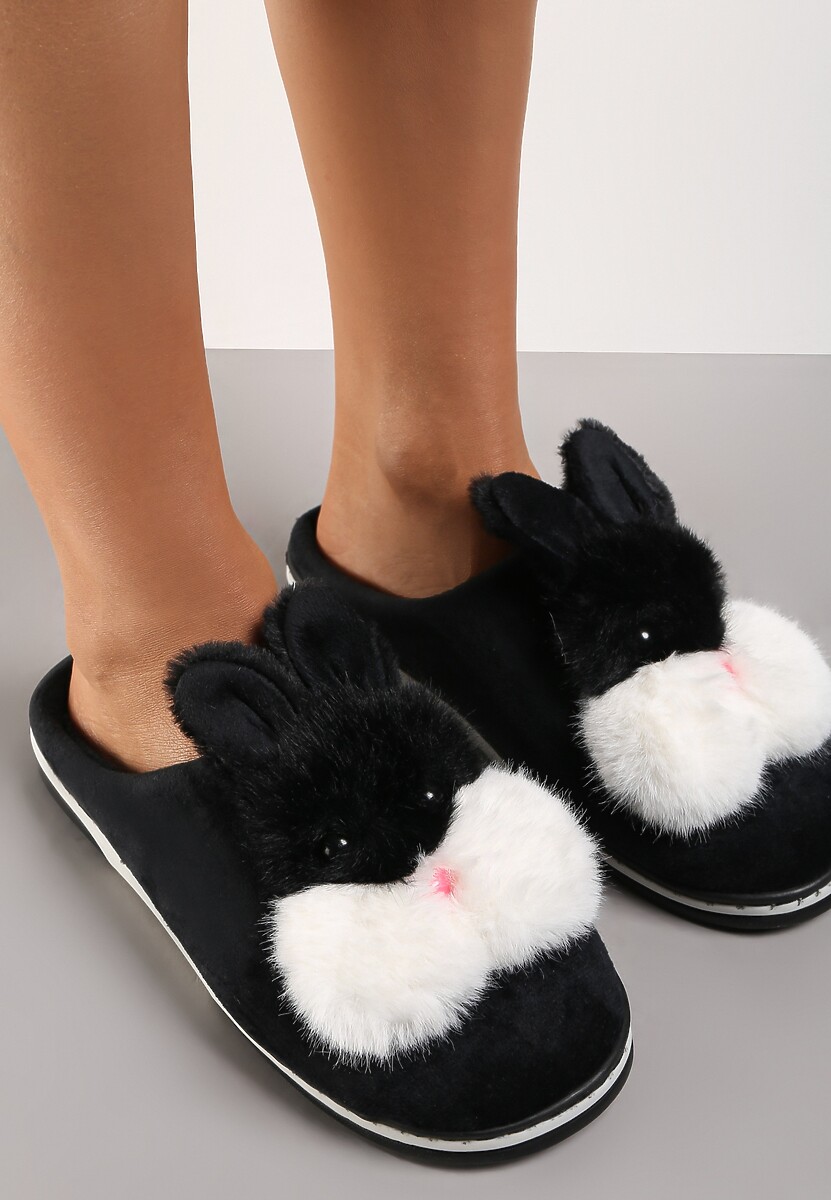 Czarne Kapcie Chloraleia