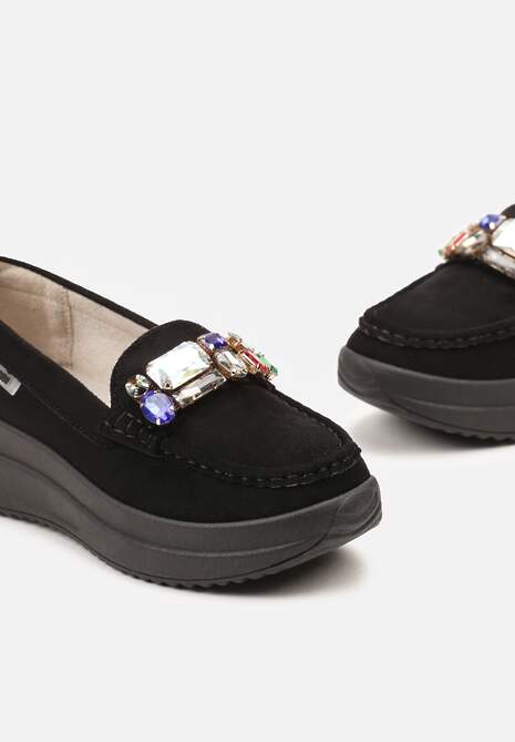 Czarne Mokasyny na Niskiej Platformie z Obszytym Przodem i Kryształkami Keelana