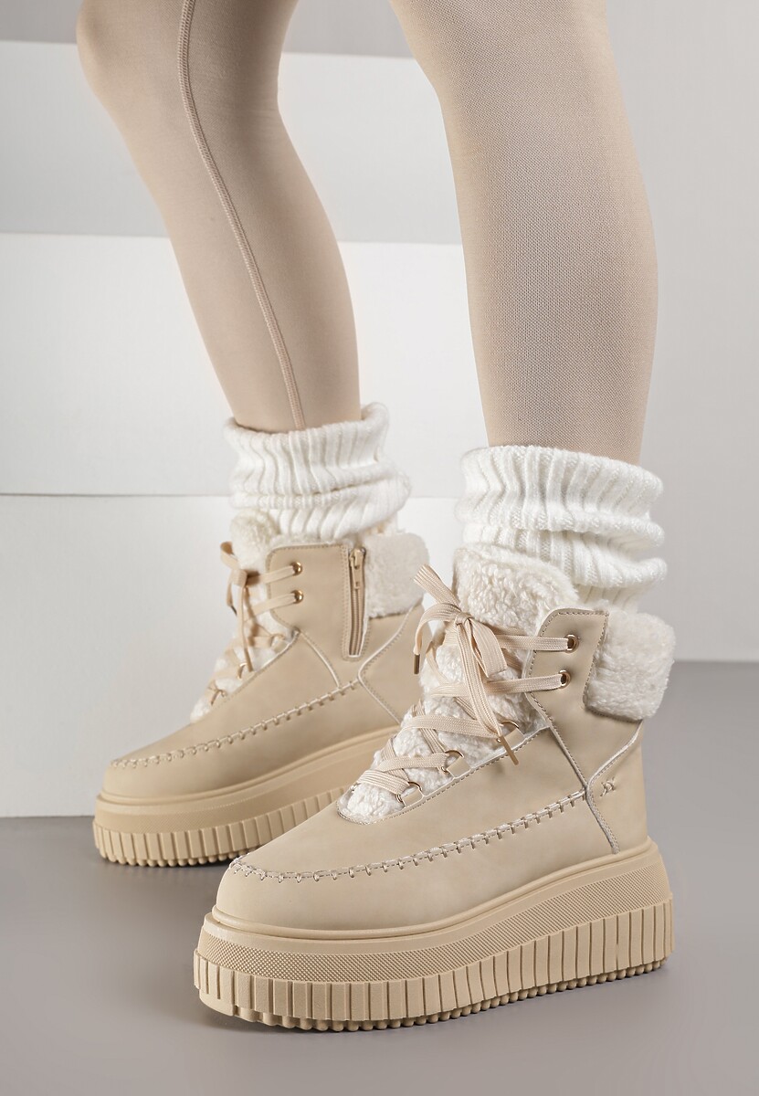 Ciemnobeżowe Śniegowce na Platformie z Tłoczeniem Ozdobione Przeszyciami i Futerkiem Ralassa