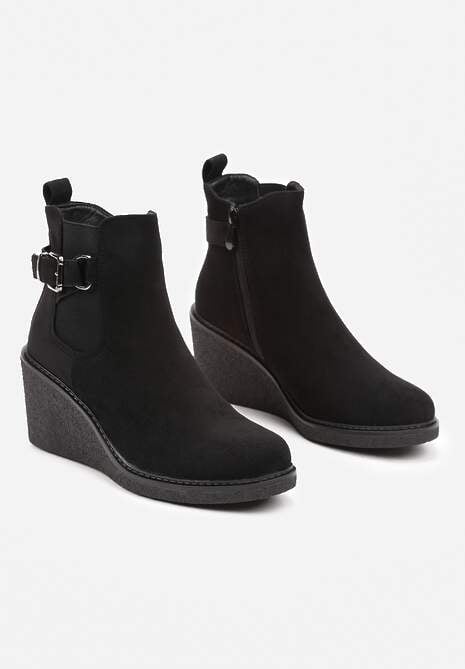 Czarne Botki Sztyblety na Koturnie z Ozdobną Klamrą Erillia