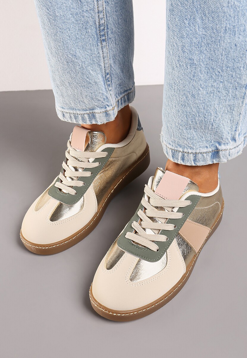 Beżowo-Zielone Sneakersy na Płaskiej Podeszwie Ozdobione Metalicznymi Elementami Nevlise