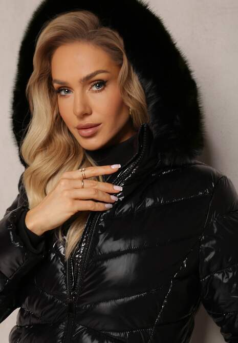 Czarna Pikowana Kurtka z Lekko Błyszczącym Efektem Ozdobiona Futerkiem Secire