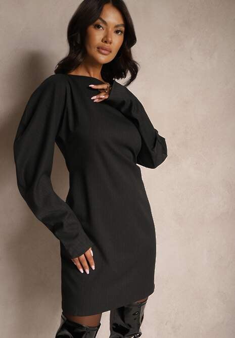 Ciemnoszara Marszczona Sukienka z Wiskozą z Asymetrycznym Dekoltem w Łódkę Sofirra