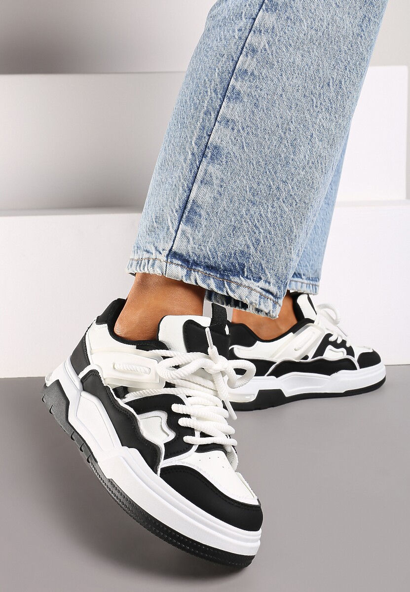 Czarne Sznurowane Sneakersy na Płaskiej Podeszwie Eviline