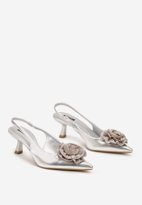 Srebrne Czółenka na Obcasie Typu Kaczuszka ze Szpiczastym Noskiem i Kwiatową Ozdobą 3D Sinavia