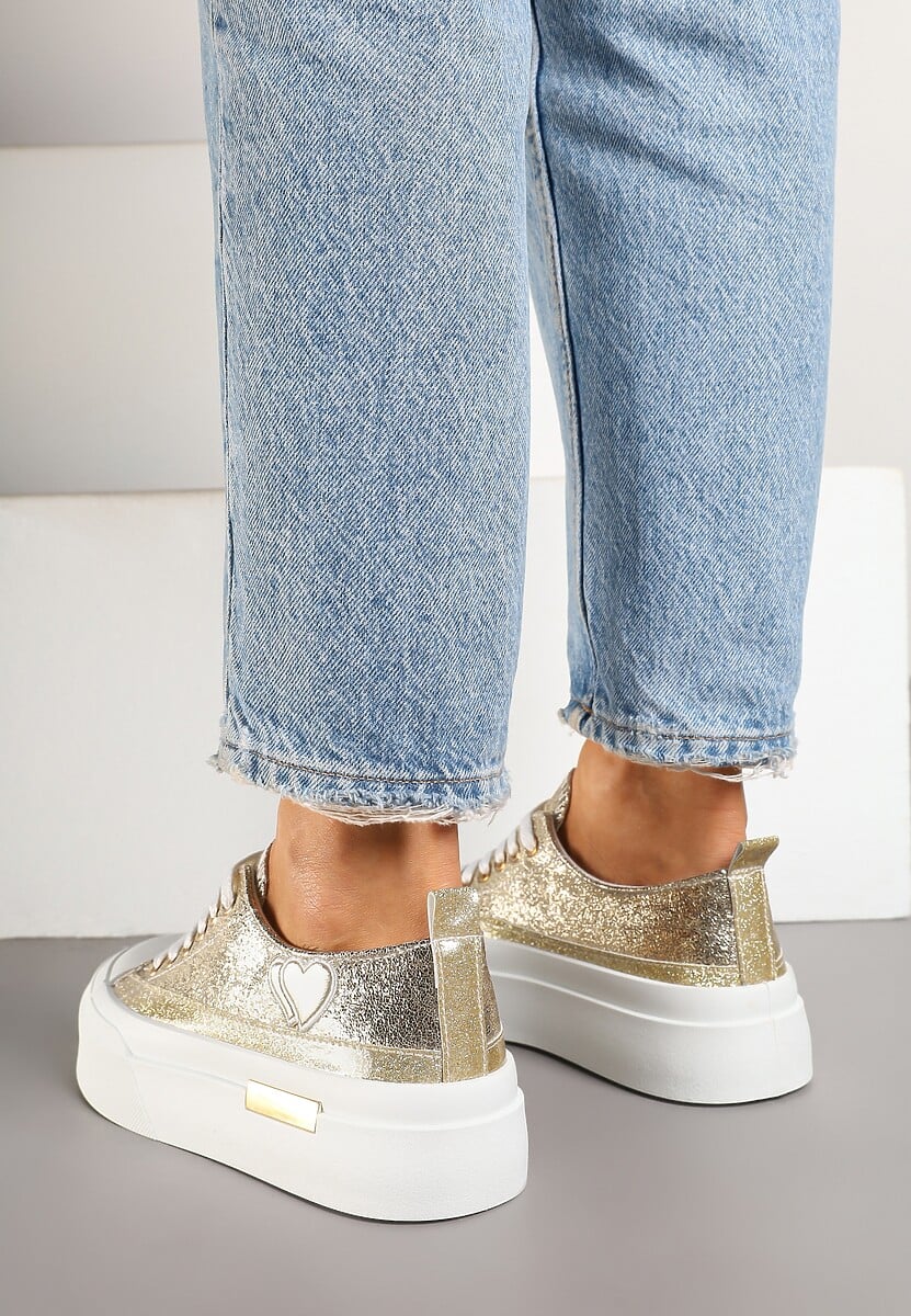 Złote Trampki na Platformie z Metalicznymi Sercami Florvila
