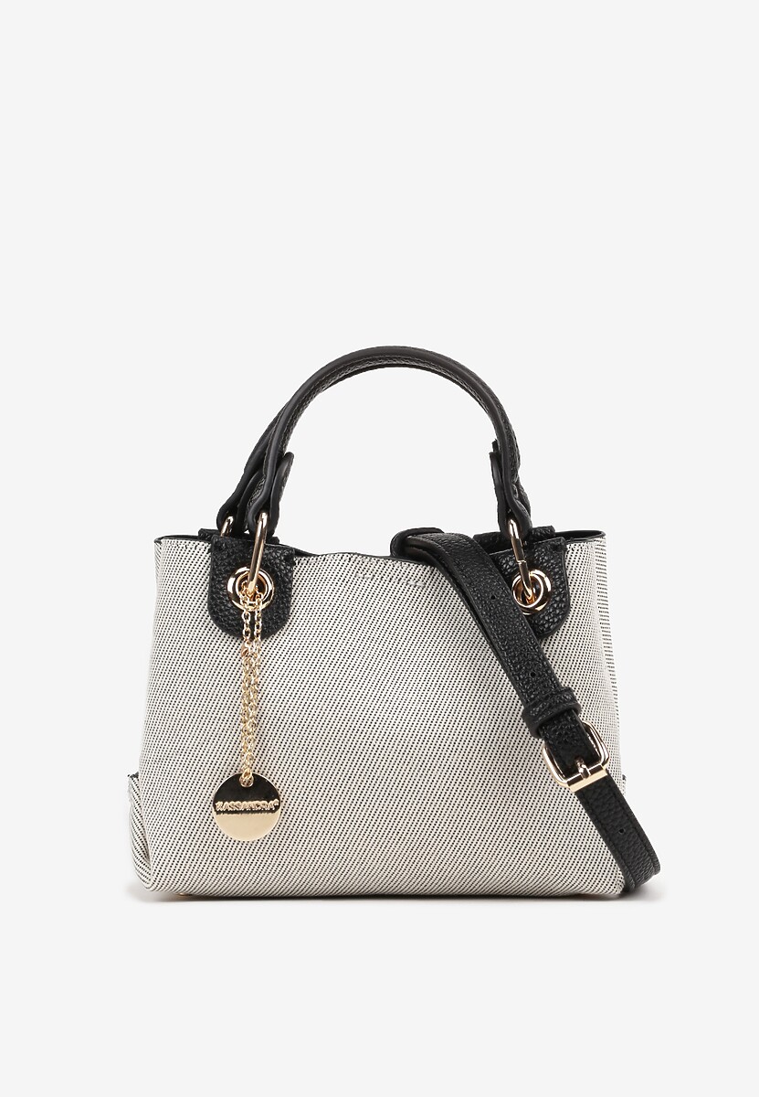 Zielona Torebka o Klasycznym Kształcie z Rączką i Paskiem Ozdobiona Zawieszką Elathia