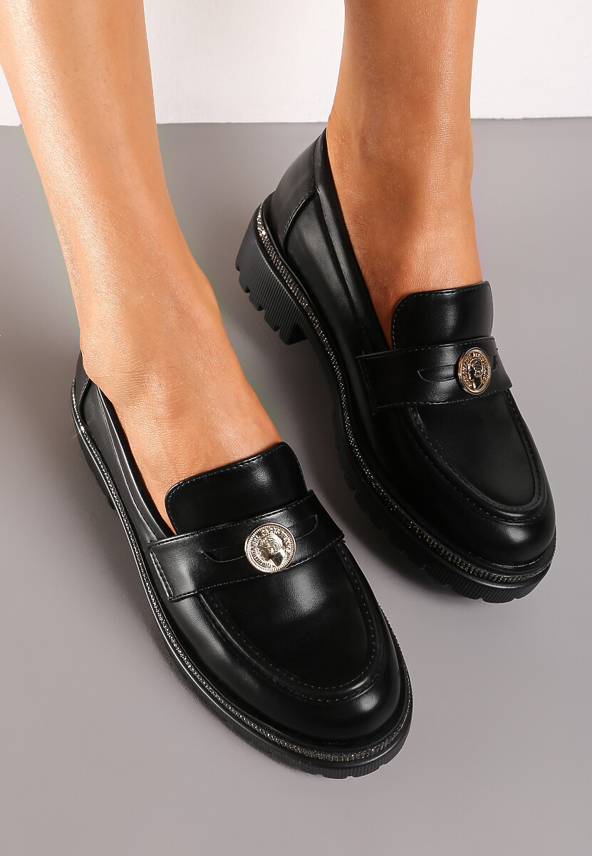 Czarne Mokasyny z Cekinami wokół Podeszwy i Złotą Klamrą Elorasia