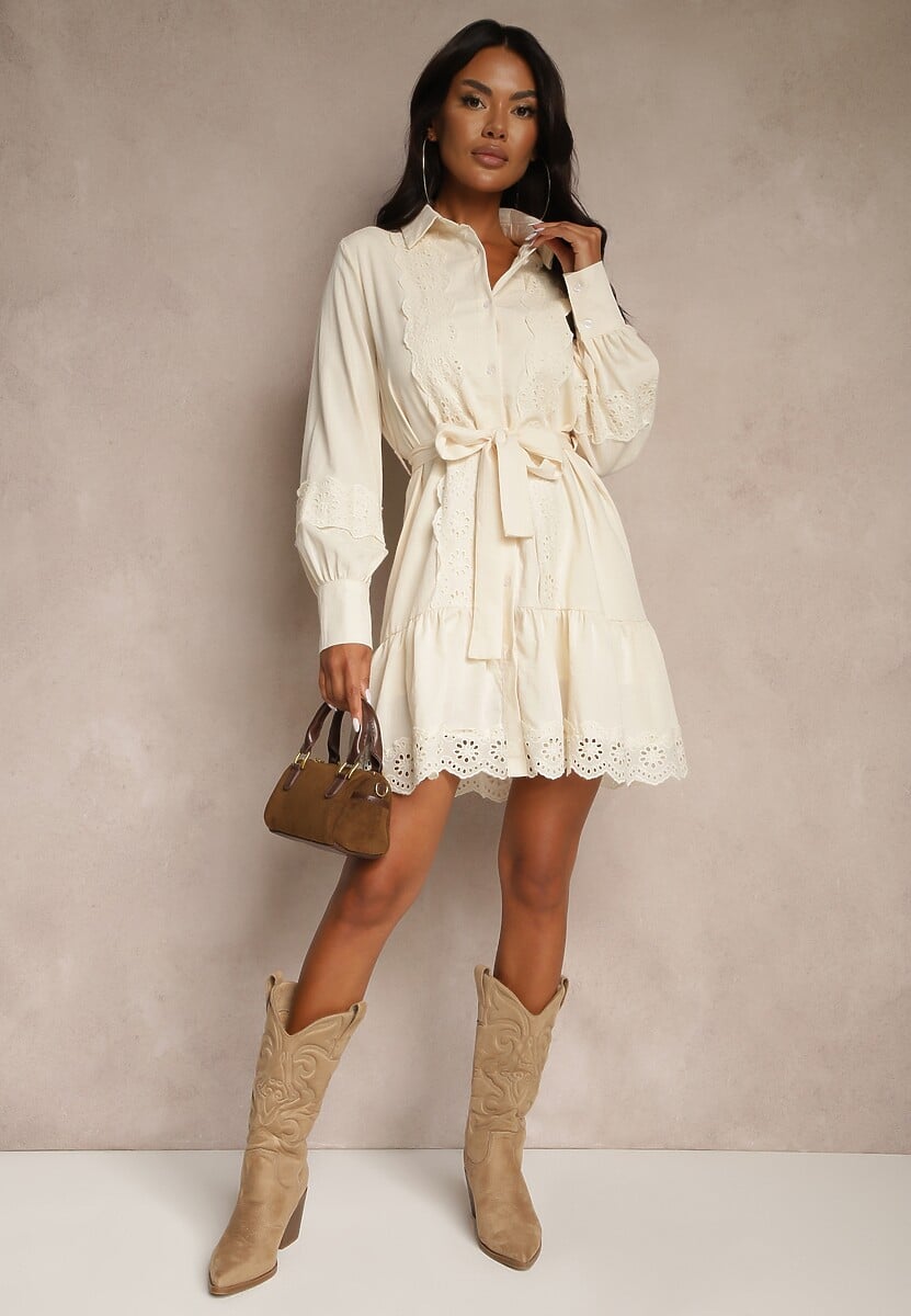 Jasnobeżowa Sukienka Koszulowa z Wiskozy z Bawełną Ozdobiona Paskiem i Koronką Korresil