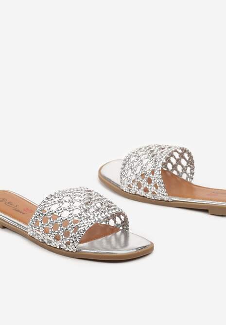 Srebrne Casualowe Klapki na Płaskiej Podeszwie z Ażurowym Paskiem Ellnara