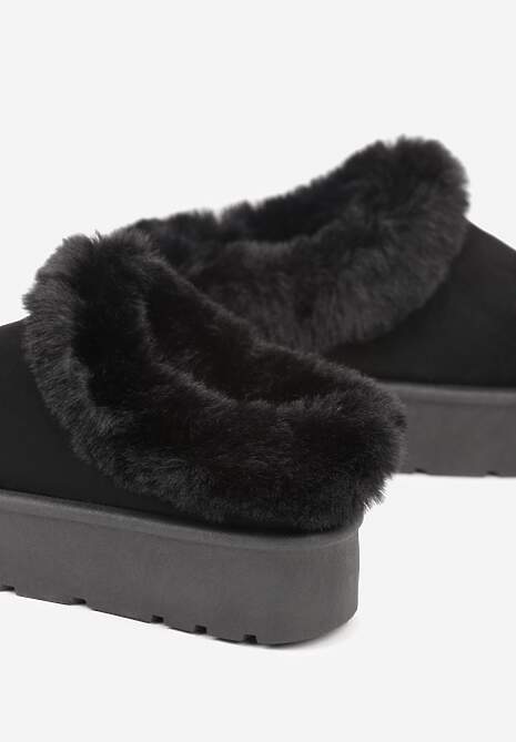 Czarne Krótkie Śniegowce na Platformie Ozdobione Futerkiem Sewlara