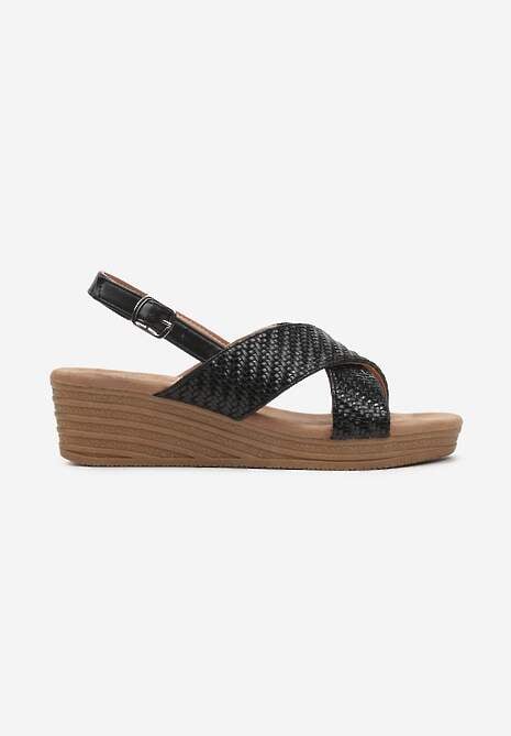 Czarne Sandały z Imitacji Skóry na Niskim Koturnie Zapinane przy Kostce na Sprzączkę Ebilena