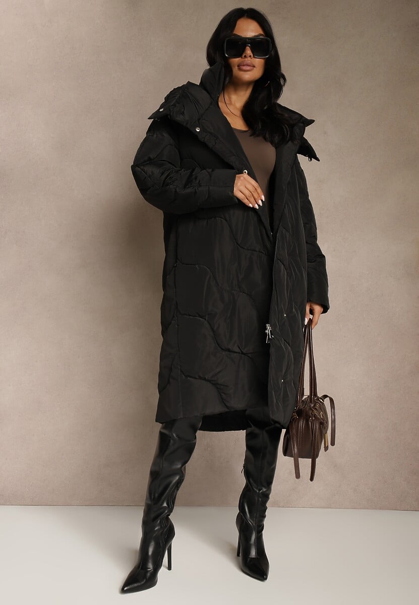 Czarna Pikowana Kurtka Płaszcz za Kolano z Kapturem Kelotta