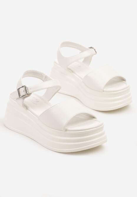 Białe Casualowe Sandały na Platformie Zdobionej Tłoczeniami Nusavitia