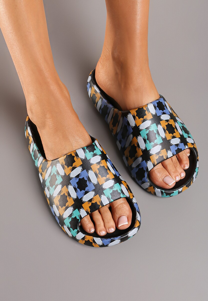 Czarne Klapki z Pianki na Płaskiej Podeszwie Yinesta