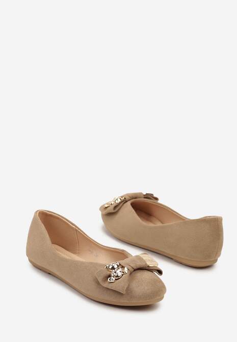 Ciemnobeżowe Balerinki na Płaskiej Podeszwie z Metalicznymi Ozdobami i Kokardami Minstina