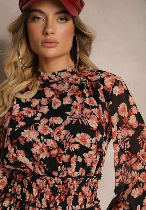 Czarna Taliowana Sukienka w Kwiaty z Gumką w Pasie Ozdobiona Falbanką Ziarae