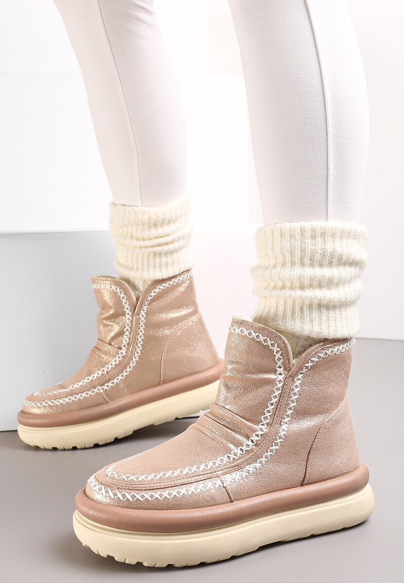 Złote Błyszczące Śniegowce na Platformie z Kontrastowymi Przeszyciami Okuniza