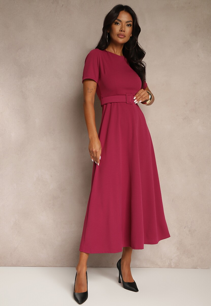 Różowa Sukienka o Rozkloszowanym Kroju z Ozdobnym Paskiem Desiliena