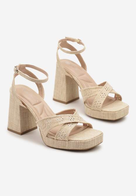 Beżowe Sandały na Słupku i Platformie z Haftowanym Wzorem Galriz