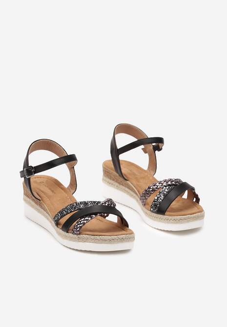 Czarne Sandały na Koturnie Ozdobione Plecionką Zapinane na Sprzączkę Krendia