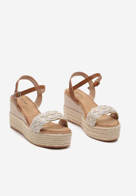 Srebrne Sandały na Koturnie z Plecionki Ozdobione Metaliczną Nicią Zapinane na Sprzączkę Julalia