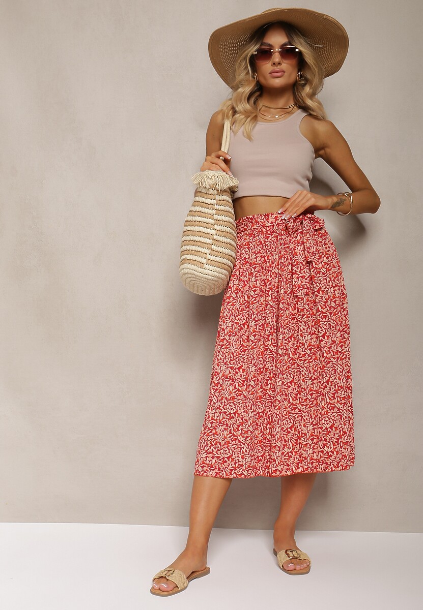 Czerwone Plisowane Spodnie Szwedy High Waist z Materiałowym Paskiem i Gumką w Talii Isefia