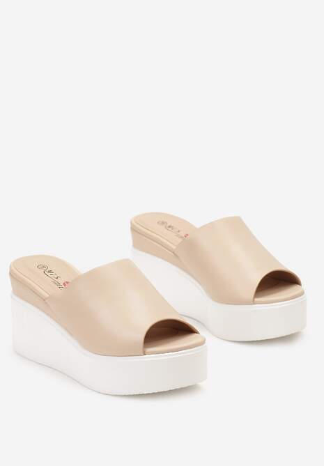Beżowe Klapki z Imitacji Skóry na Platformie z Koturnem Naildiwna