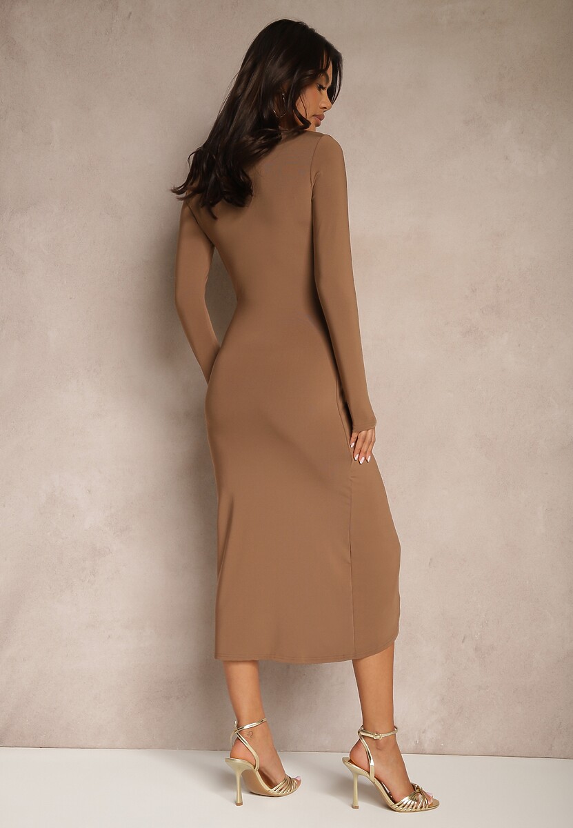 Brązowa Kopertowa Sukienka z Marszczeniami i Klamrą w Talii Aniniela