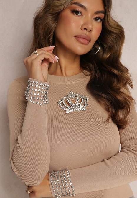 Beżowy Dopasowany Sweter z Cyrkoniami na Rękawach i Przy Dekolcie Sharonille
