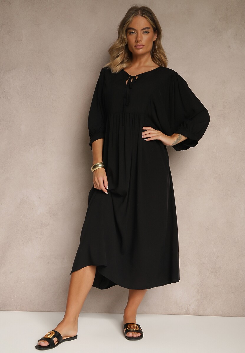 Różowa Wiskozowa Sukienka o Rozkloszowanym Kroju Wiązana przy Dekolcie Tilvessa