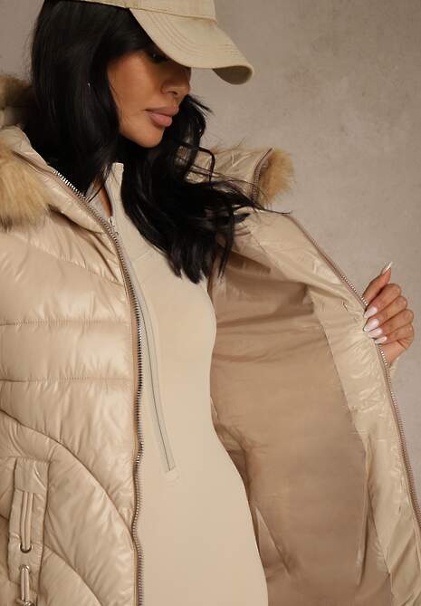 Beżowa Trapezowa Kurtka z Pikowanymi Przeszyciami i Kapturem z Odpinanym Futrem Deoiala
