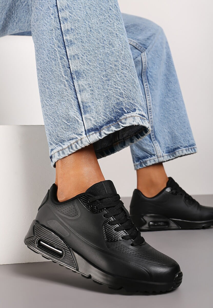 Czarne Casualowe Sneakersy na Płaskiej Podeszwie Ozdobione Perforacją i Transparentną Wstawką Dunelia