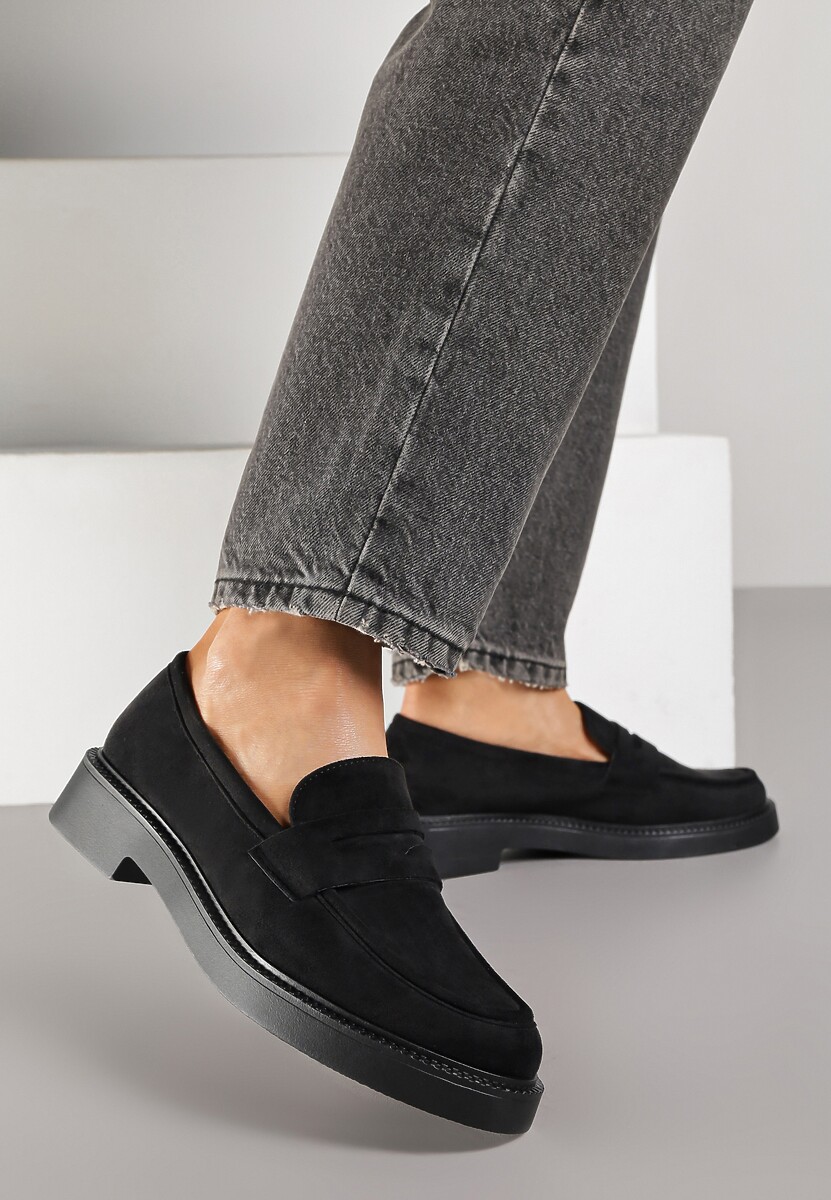 Czarne Mokasyny Ozdobione z Przodu Paskiem Jelzivis