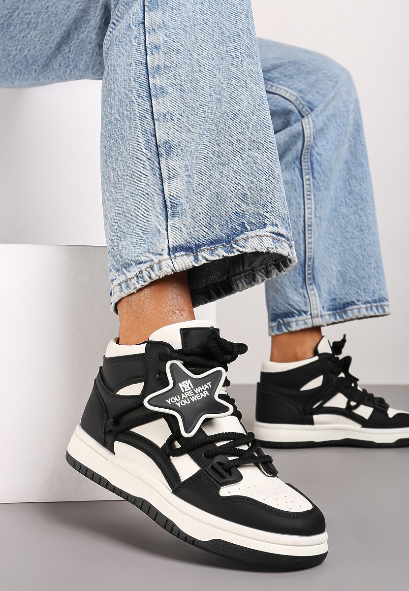 Biało-Czarne Płaskie Sneakersy za Kostkę Ozdobione Gwiazdą Saveline